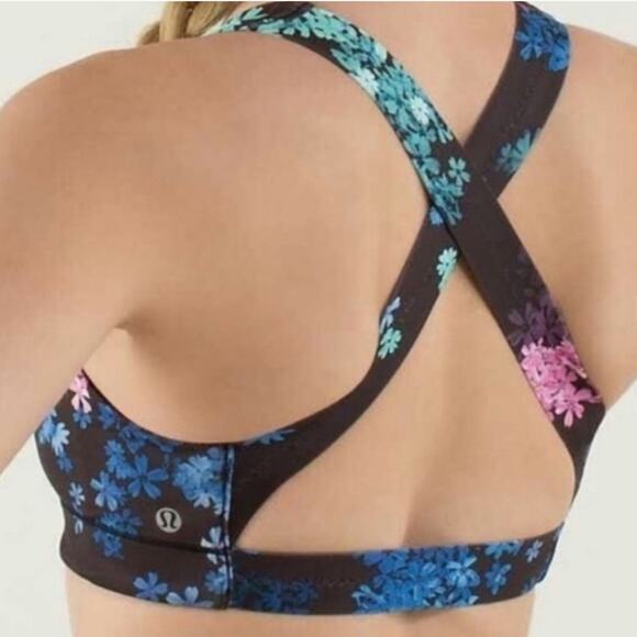 Lululemon In A Flash bra in Petal Pop Black Floral size 4 - Picture 3 of 7
